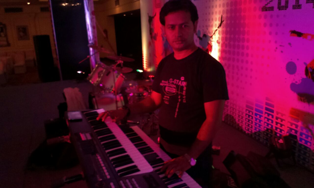 male keyboard player bangalore